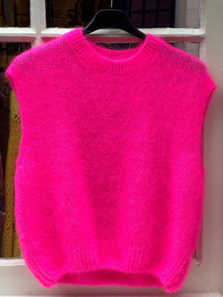 korte fluo roze gebreide mohair spencer 