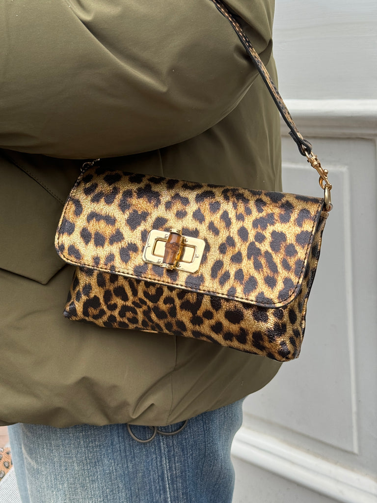 animal print leren tasje ook met lang hengsel