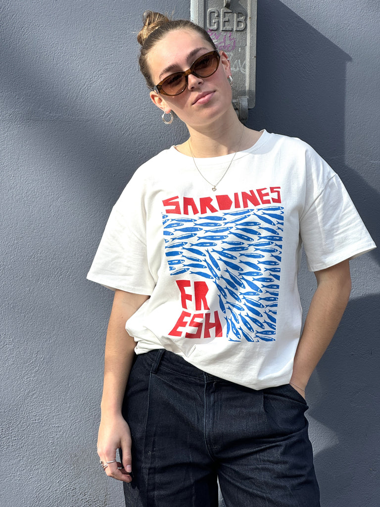 t shirt katoen met sardines opdruk 